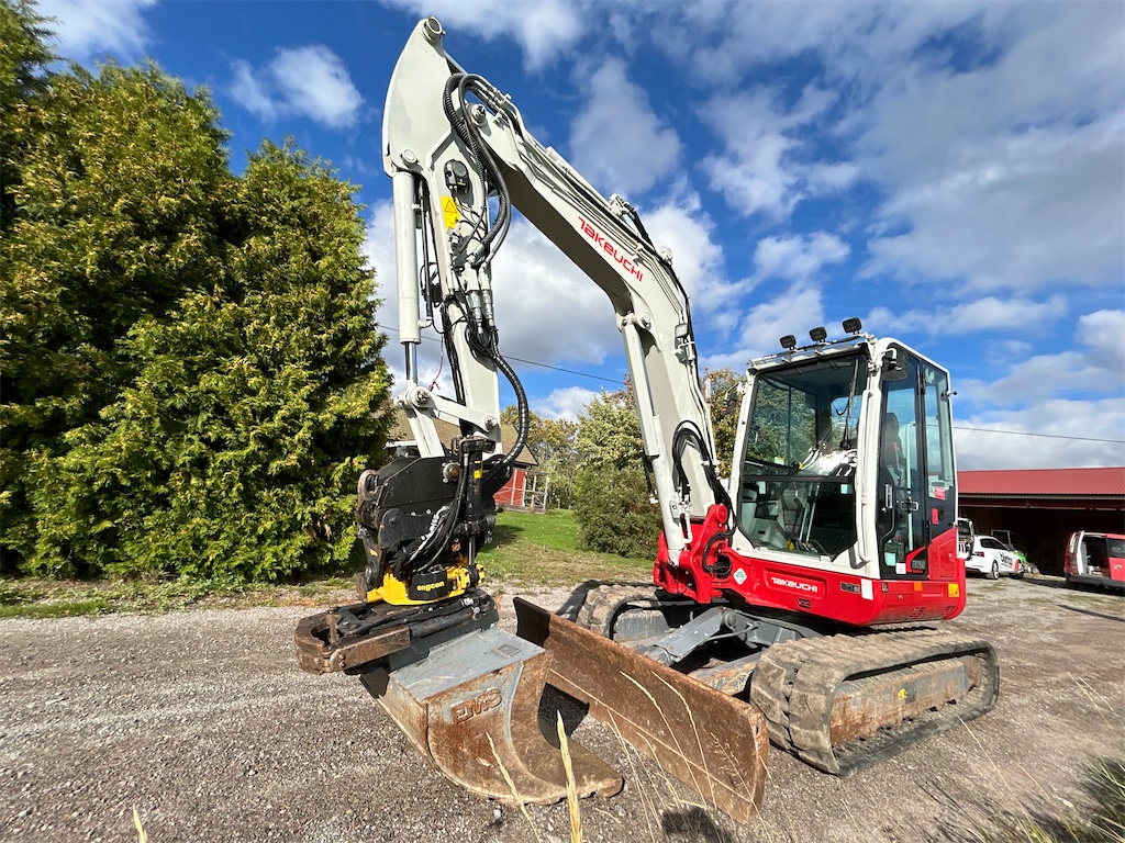 2021 Takeuchi TB 260